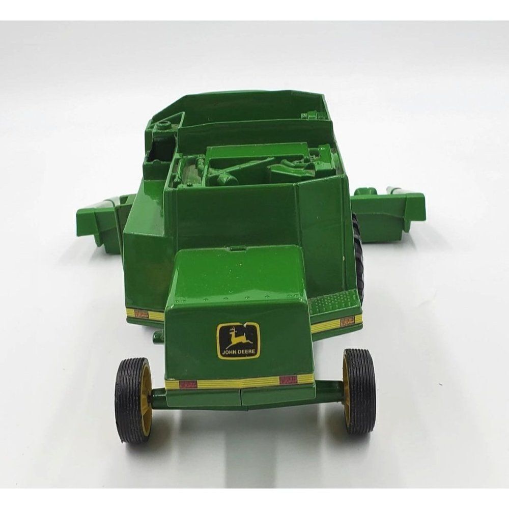 Vintage ERTL John Deere 9510 Maximizer Combine With Corn Header - Picture 6 of 8